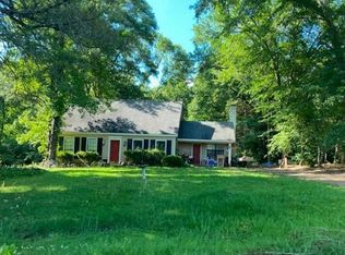 1042 E Broadwater Rd, Jackson, MS 39212