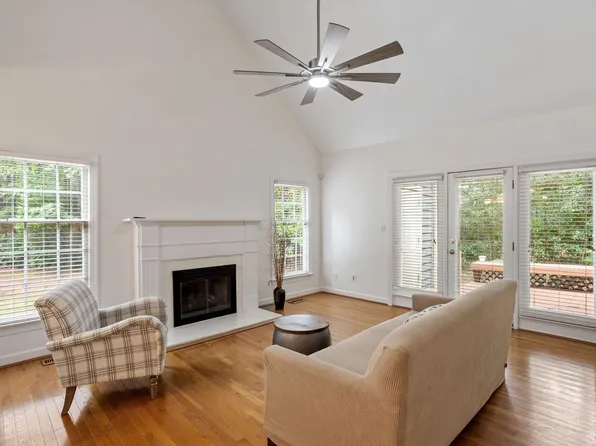 113 Long Shadow Ln, Cary, NC 27518