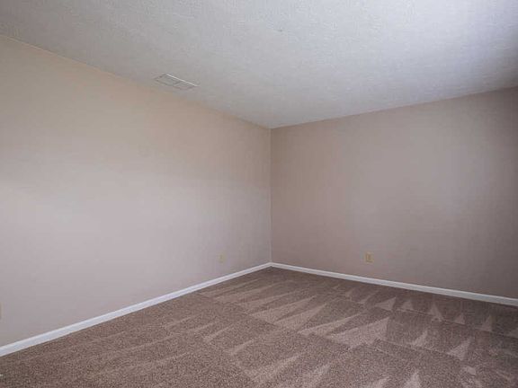 4th image of 1063 Red Bird Ct