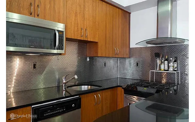 Rented by Douglas Elliman | media 21