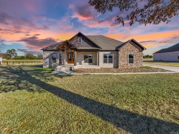 41 Republican Valley Dr, Greenbrier, AR 72058