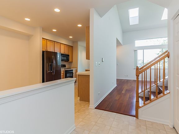2nd image of 2937 Kentshire Cir