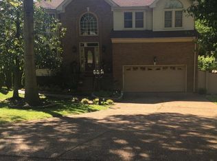 2105 N Ashford Ct, Nashville, TN 37214