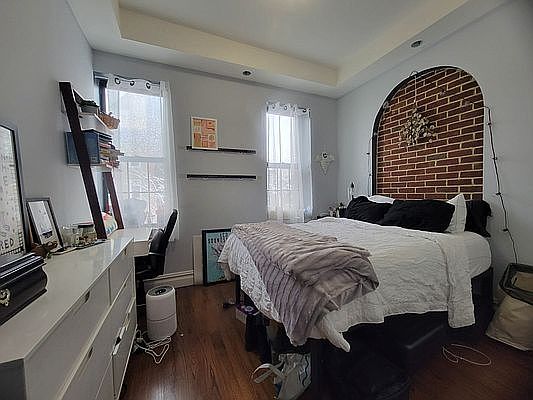 2nd image of 258 Clifton Pl #3