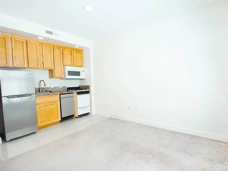 3662 Clarington Ave #3 — Photo 21
