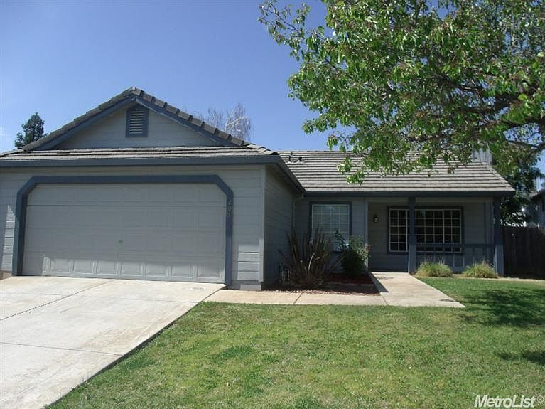 1st image of 207 Cinnamon Dr