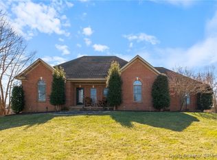 8961 Lake Point Dr, Georgetown, IN 47122