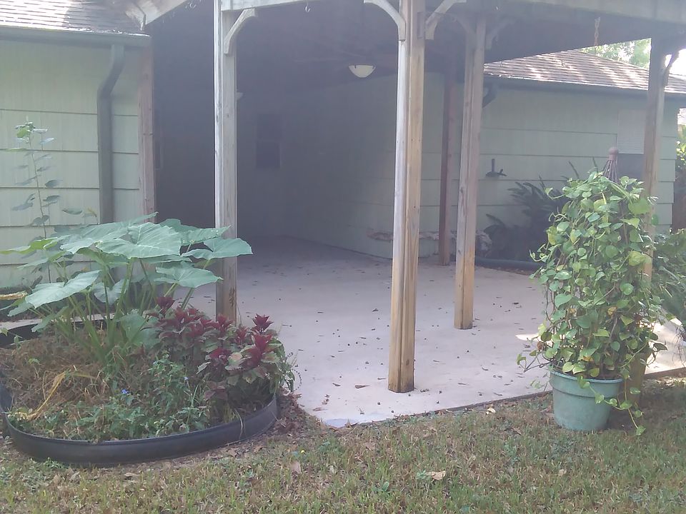 1st image of 1810 Linda Ln