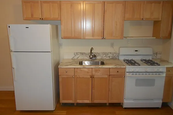 Rented by Corcoran | media 27