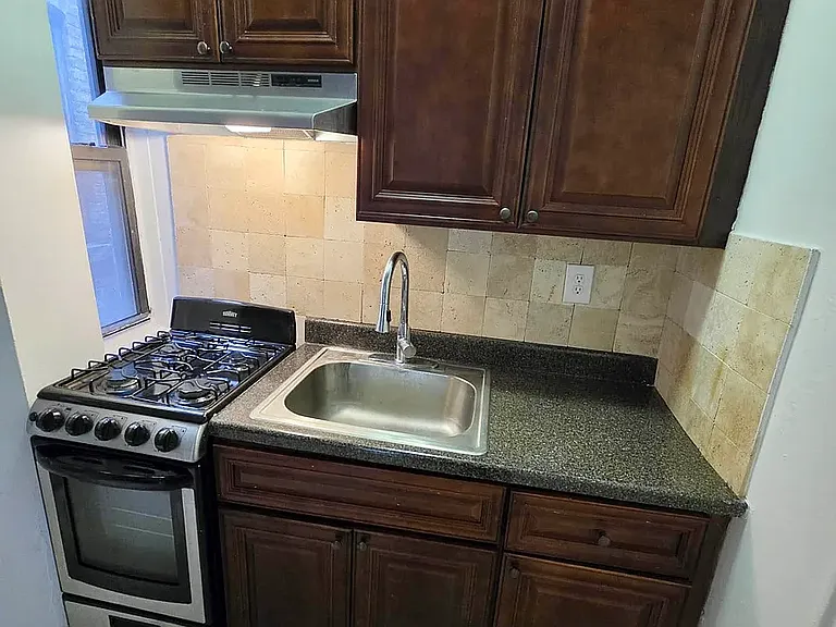 515 E 81st St #5W — Photo 4