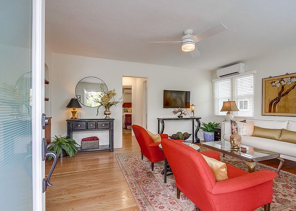 1st image of 131 W Lewis St