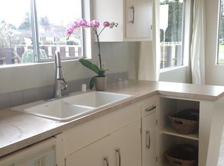 930 Thornton Dr, Sequim, WA 98382