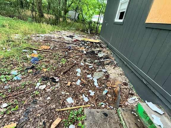 5th image of 740 Roanoke Ave