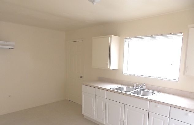 2nd image of 1321 Flower St APT A