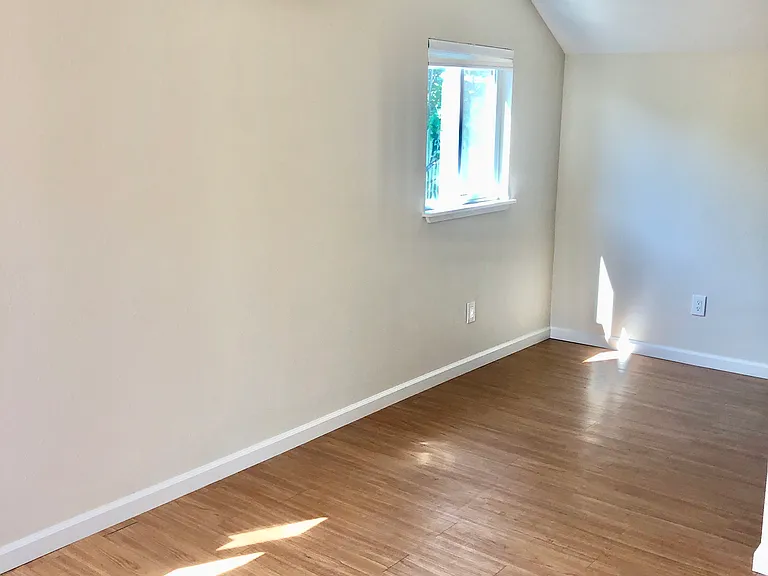 1674 H St #B — Photo 9
