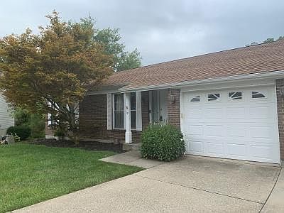 3rd image of 15 Connie Ln