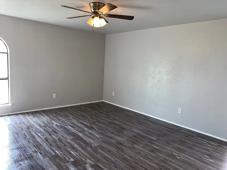 5260 Pruitt Dr — Photo 16