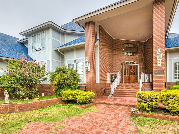 2nd image of 5505 Wood Cir