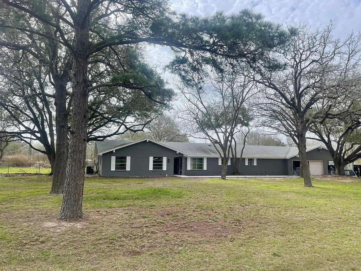Building Photo - 504 Bingham Rd
