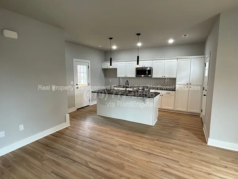 1042 S Laramie Hts — Photo 4