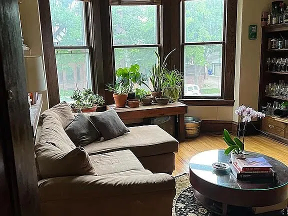 2 bed, 1.0 bath, 900 sqft, $2,300 — Photo 4