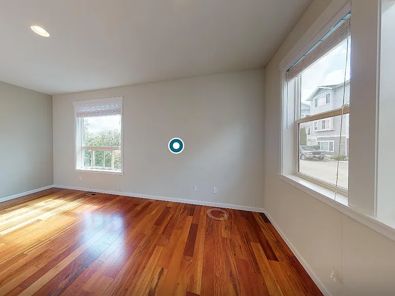 3330 S Holly St — Photo 9