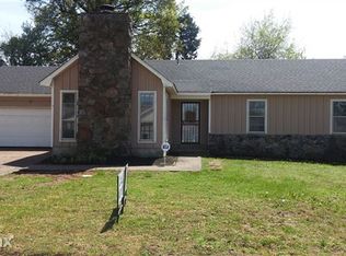 6731 Greenbark Dr, Memphis, TN 38115