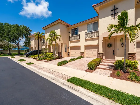 125 N Longport Circle #E, Delray Beach, FL 33444