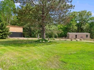 8761 W 48th Rd, Wellston, MI 49689