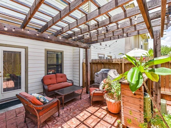 1130 Hempstead Villa Ln, Houston, TX 77008