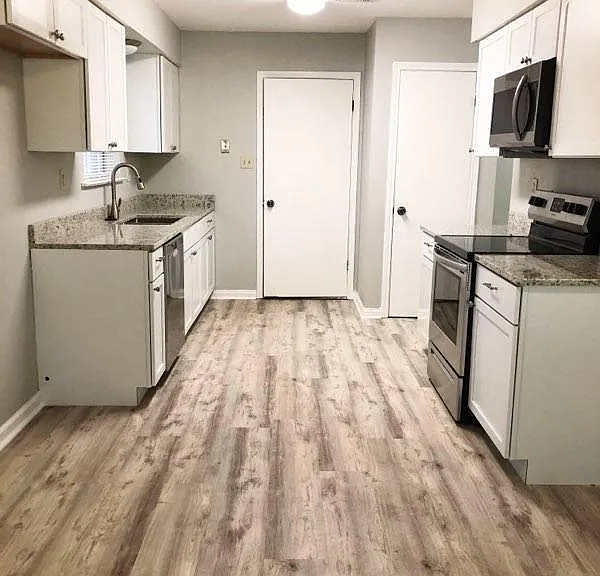 310 Lake Erie Dr — Photo 4