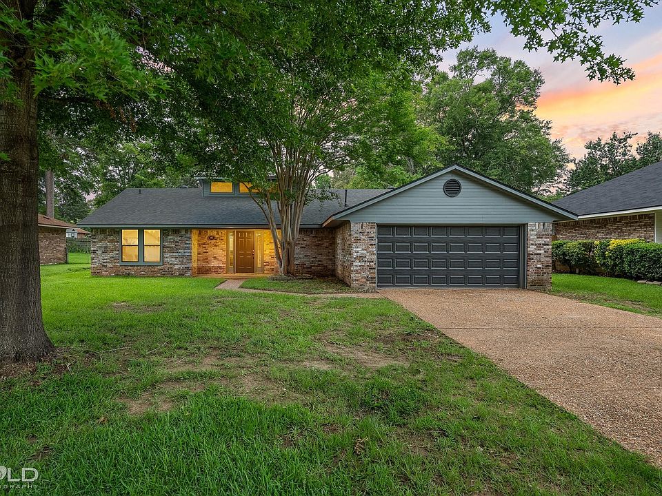 1st image of 407 Lavita Dr