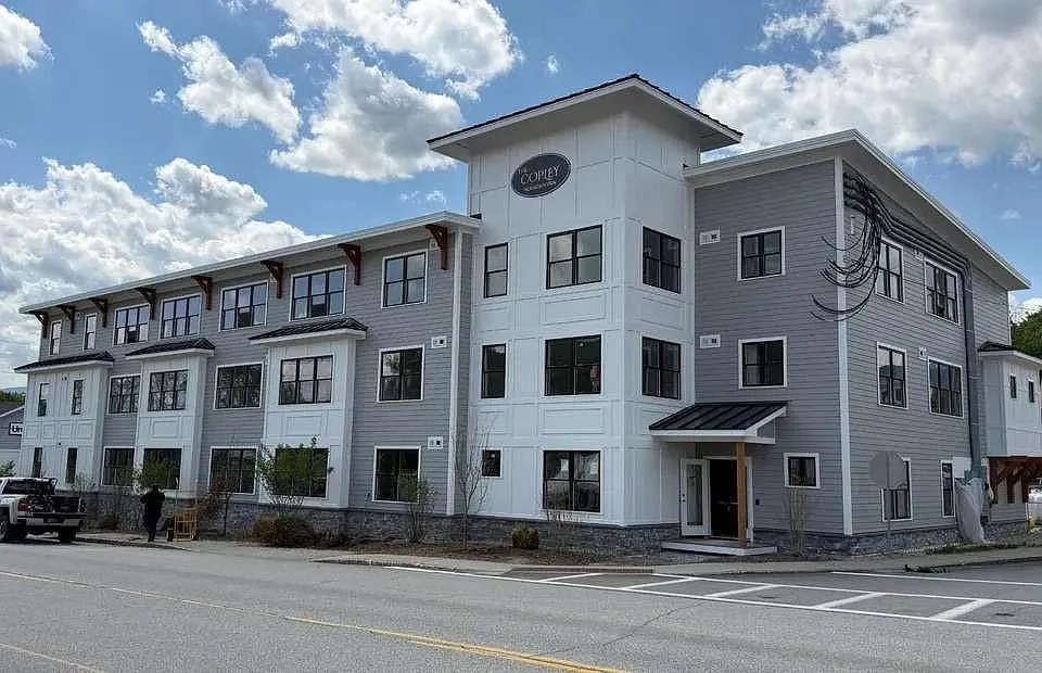 141 Main St