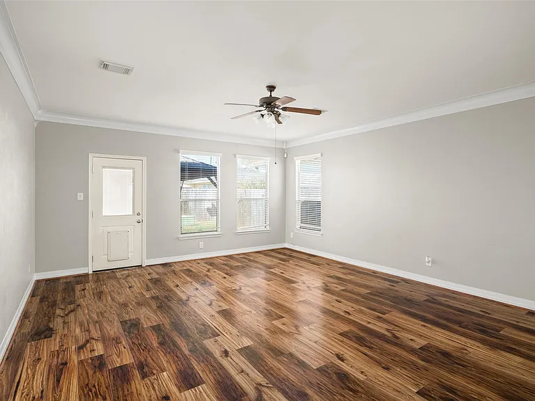 7414 Sabinal Creek Dr — Photo 20