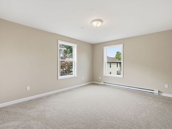 5th image of 4 Phelps Ave