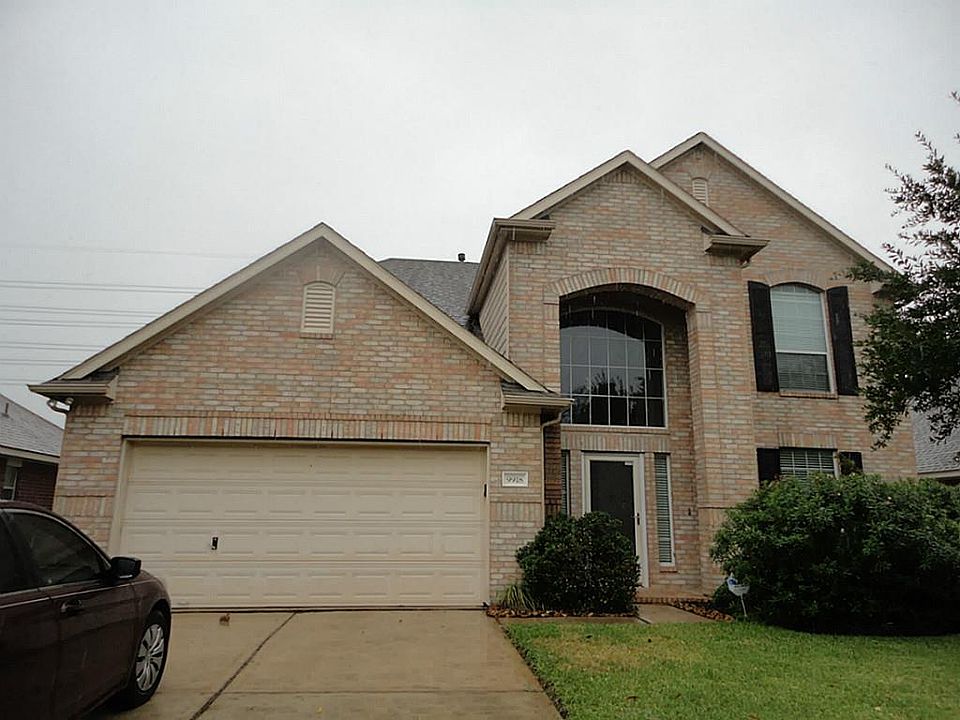 1st image of 9918 Edgewood Manor Ct