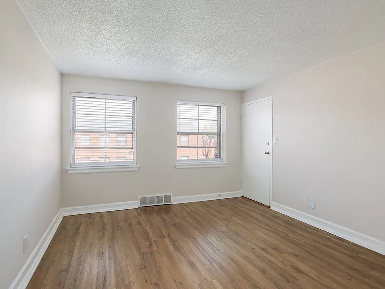 Brickline Apartments — Photo 33