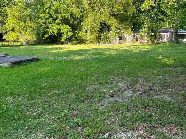 1102 N Cherry St, Hammond, LA 70401