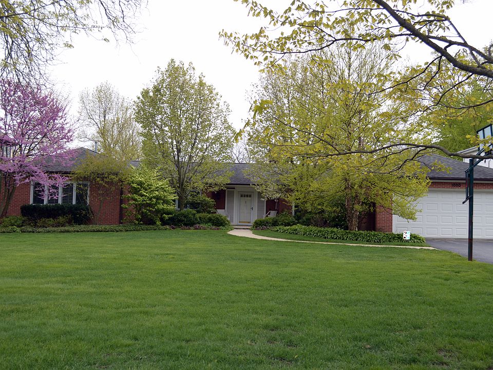 Front entryway