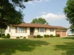 3106 Young Ave, Radcliffe, IA 50230