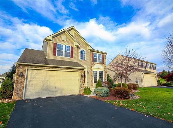 3rd image of 1260 Ciara Dr