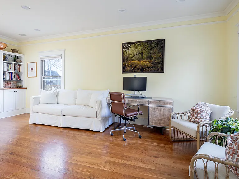 1600 Westview Dr — Photo 11