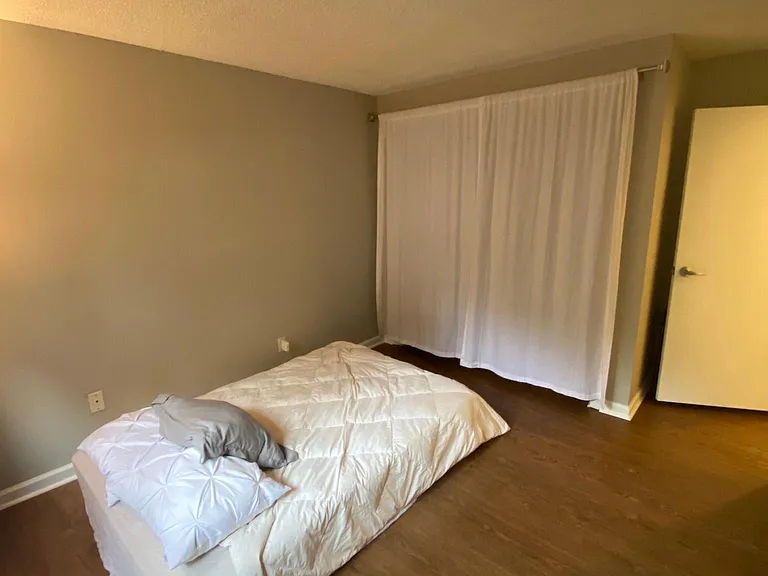 1370 Estes St #101 — Photo 8