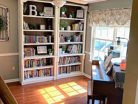 Formal dining room/study