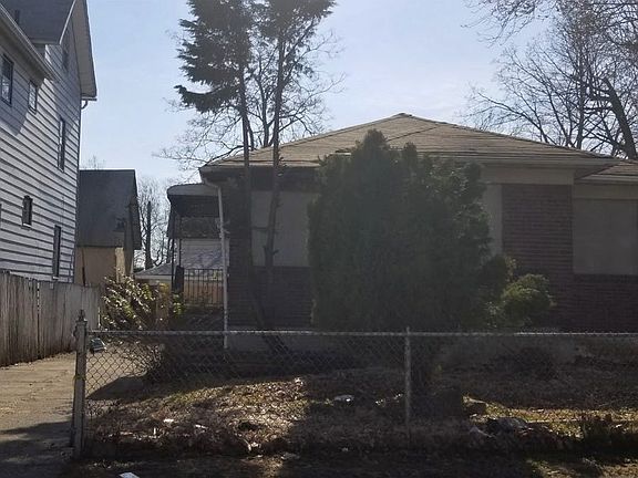 4th image of 205 Park Ave