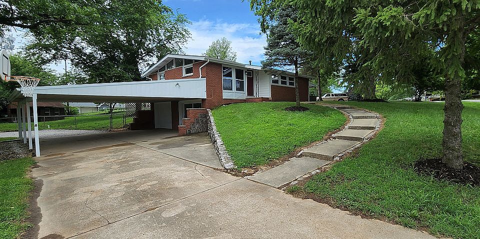 Exterior 1