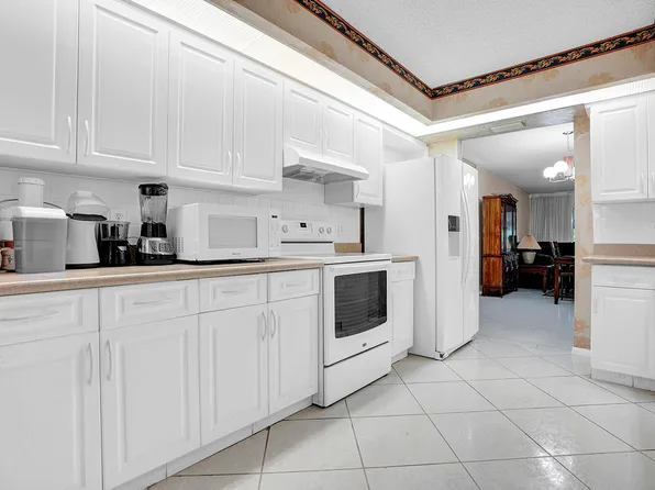 1605 Abaco Drive #J4, Coconut Creek, FL 33066