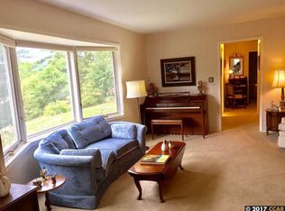 5 Altamount Dr, Orinda, CA 94563