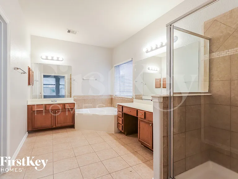 26029 Kings Mill Crest Dr — Photo 12