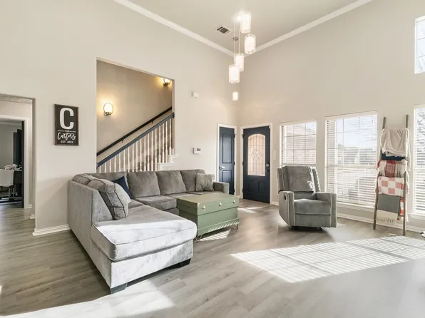 1103 Vintage Ave, Gainesville, TX 76240